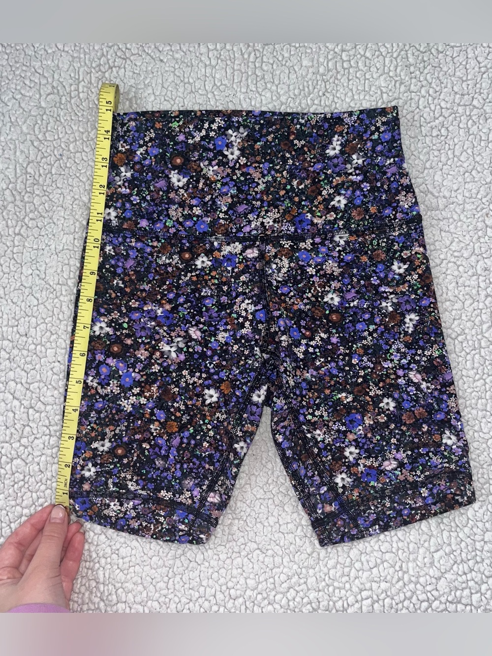 Lululemon Align High Rise Shorts - Picture 10 of 13
